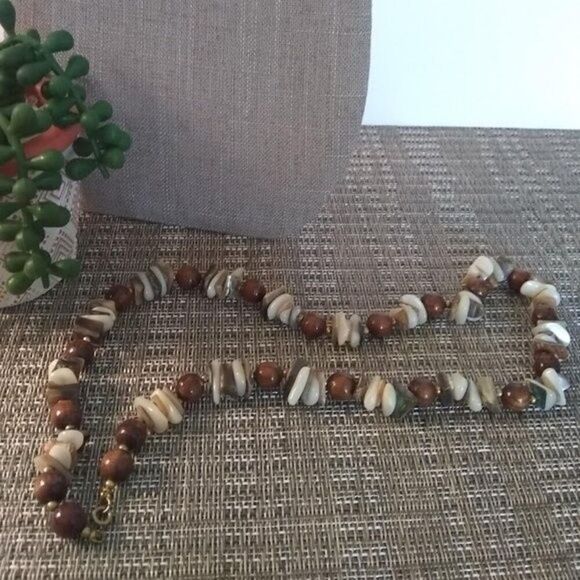 Vintage Mixed Natural Stone Chip & Wood Bead Necklace - Picture 2 of 5